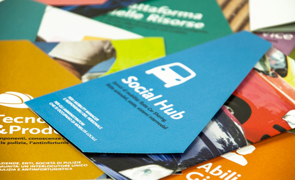 Dettaglio della copertina di una delle brochure che presentano i servizi della cooperativa Spazio Aperto